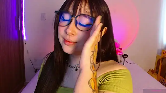 Oliviargf online show from 04/28/26, 02:33
