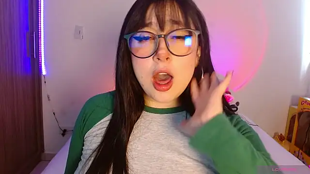Oliviargf online show from 05/09/26, 01:16