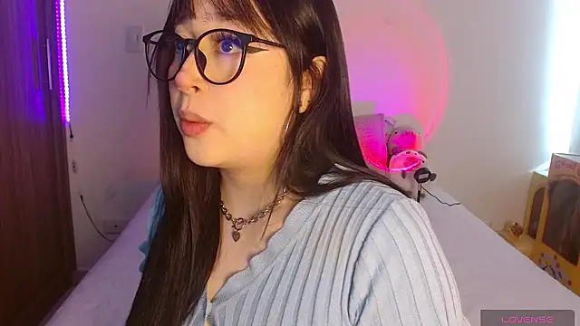 Oliviargf online show from 06/24/26, 01:43