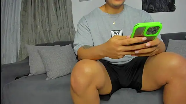 boys blackandwhite online show from 05/19/26, 10:49
