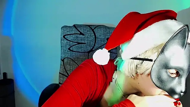 Snapshot of Hannah_Kiim chatting on 12/20/25, 09:44 Hannah Kiim online show from 12/20/25, 09:44