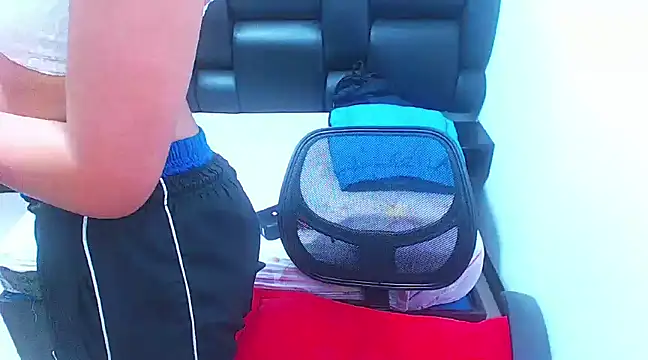 XxxReinaSexyBodyxxX777 online show from 03/19/25, 05:17