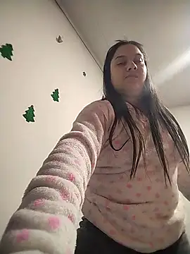 Snapshot of esmeralda_jadees chatting on 11/25/25, 08:09 esmeralda jadees online show from 11/25/25, 08:09