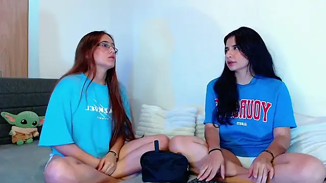 Snapshot of lannebecker chatting on 10/22/25, 04:46 lannebecker online show from 10/22/25, 04:46