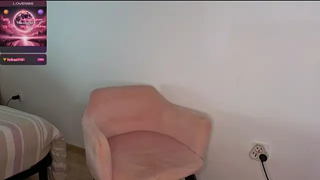 Moonlight-Temptation online show from 10/30/25, 01:01