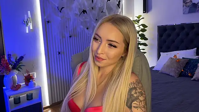 OhMyEmma online show from 10/28/25, 02:15