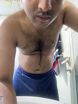 Snapshot of MIRTHICK2002 chatting on 03/14/25, 08:32 MIRTHICK2002 online show from 03/14/25, 08:32