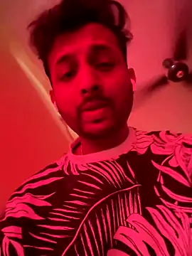 Snapshot of MIRTHICK2002 chatting on 10/17/25, 08:50 MIRTHICK2002 online show from 10/17/25, 08:50