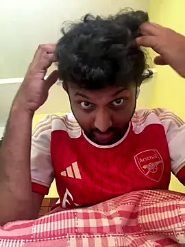 Snapshot of MIRTHICK2002 chatting on 10/28/25, 07:56 MIRTHICK2002 online show from 10/28/25, 07:56