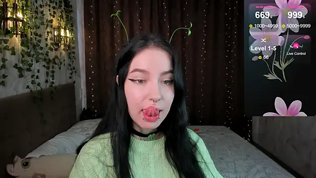 Snapshot of yourvodka chatting on 03/20/25, 10:54 yourvodka online show from 03/20/25, 10:54