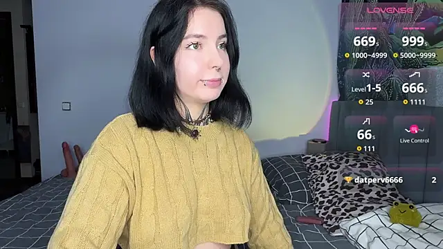 Snapshot of yourvodka chatting on 11/24/25, 11:59 yourvodka online show from 11/24/25, 11:59