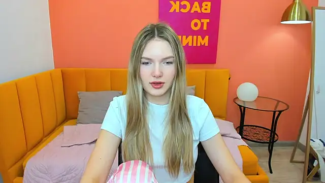 EvelineAmore online show from 05/10/26, 01:55