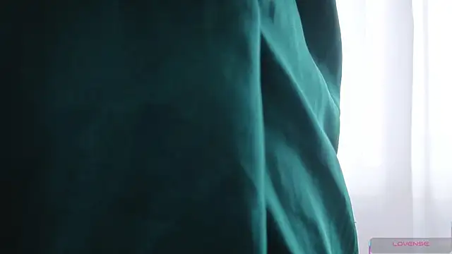 Kira mindnes online show from 06/14/26, 06:15