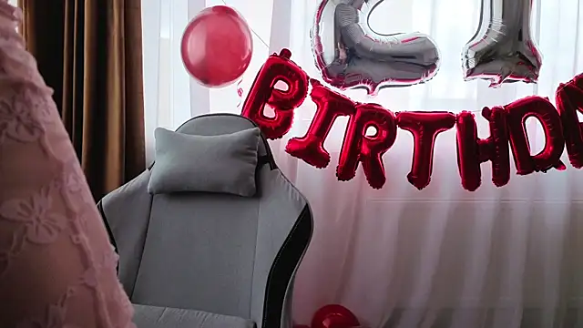 Kira mindnes online show from 06/18/26, 06:35