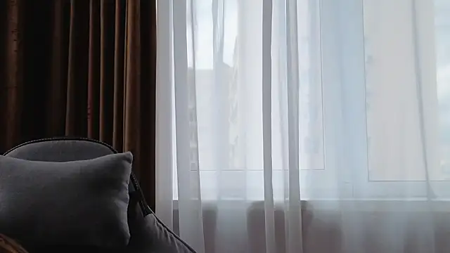 Kira mindnes online show from 06/25/26, 06:18