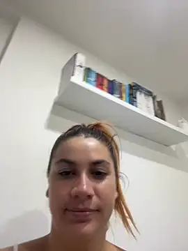 Snapshot of roldanmary chatting on 03/11/25, 05:49 roldanmary online show from 03/11/25, 05:49