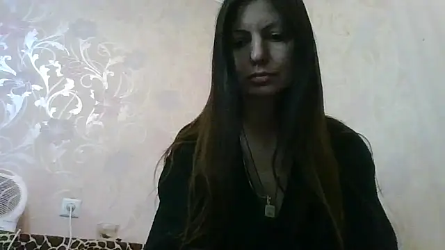 Snapshot of AliseWats chatting on 10/08/25, 12:58 AliseWats online show from 10/08/25, 12:58