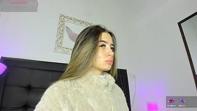 Snapshot of Lola_Blondie chatting on 09/25/25, 11:58 Lola Blondie online show from 09/25/25, 11:58