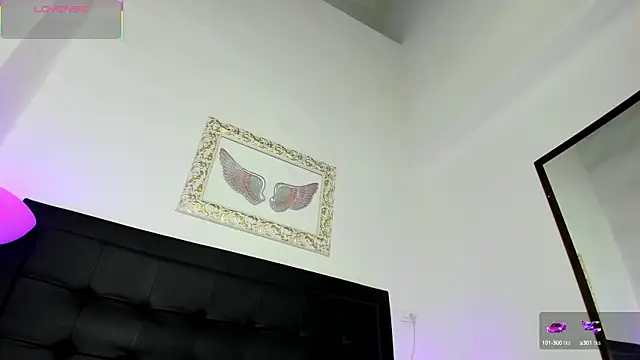 Snapshot of Lola_Blondie chatting on 09/28/25, 12:10 Lola Blondie online show from 09/28/25, 12:10