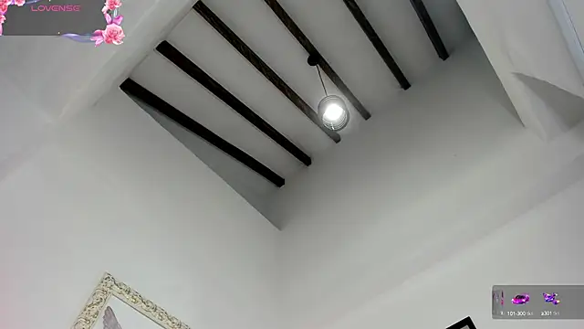 Snapshot of Lola_Blondie chatting on 10/09/25, 12:14 Lola Blondie online show from 10/09/25, 12:14