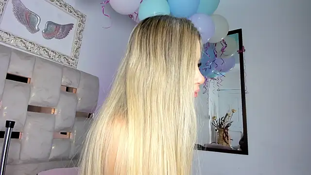Lola Blondie online show from 05/26/26, 11:39