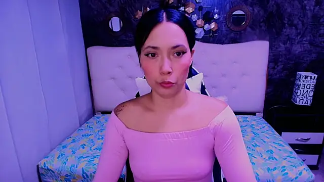  LiilyWong online show from 09/21/25, 05:42