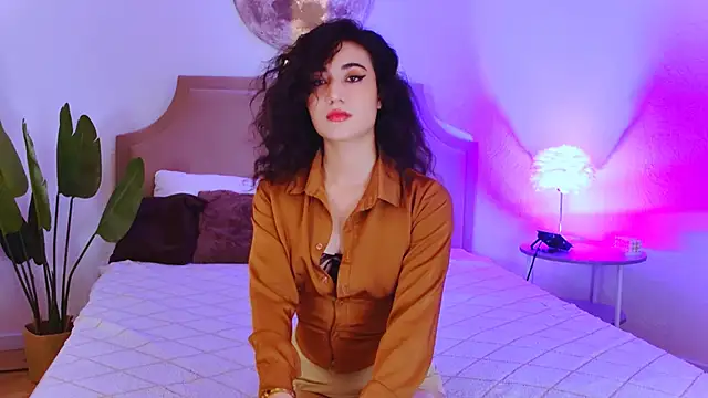 Maya Rogerss online show from 10/06/25, 02:36