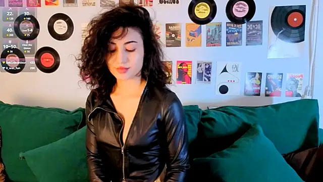 Maya Rogerss online show from 07/28/26, 06:20