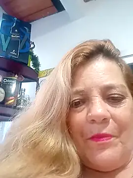 Snapshot of Karlaa_anki chatting on 03/14/25, 10:49 Karlaa anki online show from 03/14/25, 10:49