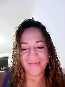 Snapshot of weet_Evans___ chatting on 12/04/25, 12:42 weet Evans online show from 12/04/25, 12:42