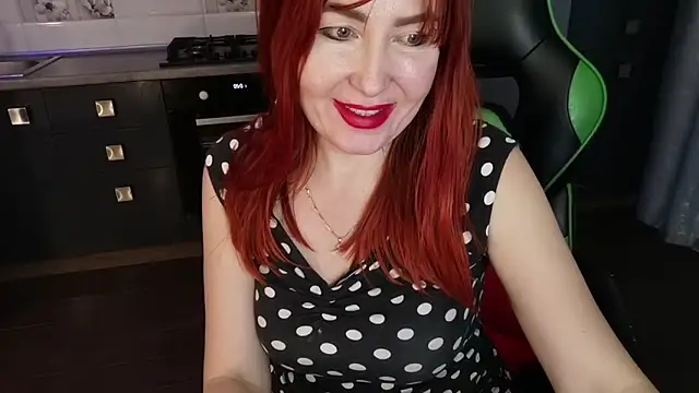 emlana online show from 02/02/25, 02:13
