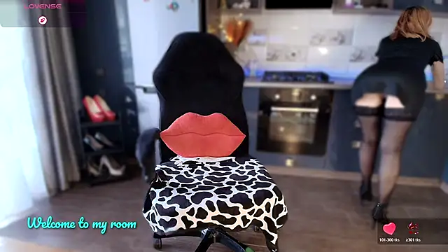 Snapshot of emlana chatting on 11/03/25, 01:34 emlana online show from 11/03/25, 01:34