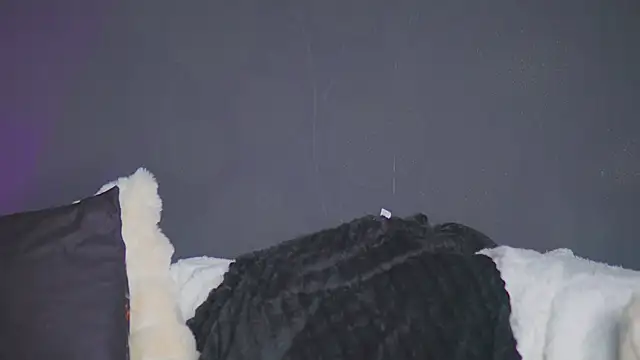 Snapshot of TaniaEvelyn chatting on 03/15/25, 02:03 TaniaEvelyn online show from 03/15/25, 02:03