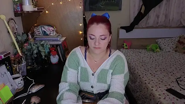 Snapshot of ValkaBlue chatting on 11/21/25, 03:49 ValkaBlue online show from 11/21/25, 03:49