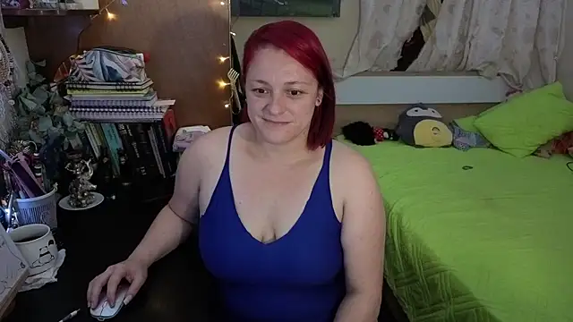 Snapshot of ValkaBlue chatting on 12/05/25, 04:21 ValkaBlue online show from 12/05/25, 04:21