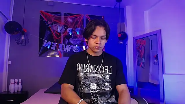 Snapshot of Draco_collins chatting on 10/29/25, 06:31 Draco collins online show from 10/29/25, 06:31