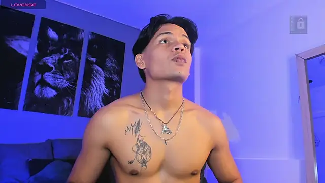 Snapshot of Draco_collins chatting on 11/19/25, 07:36 Draco collins online show from 11/19/25, 07:36