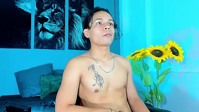 Snapshot of Draco_collins chatting on 12/15/25, 08:35 Draco collins online show from 12/15/25, 08:35