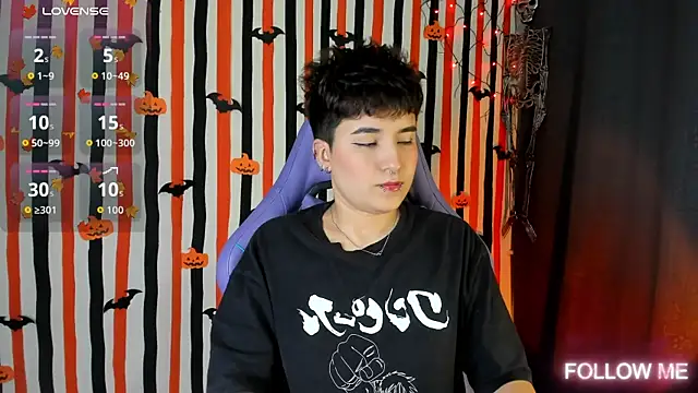 Snapshot of emma_cute7 chatting on 10/16/25, 02:45 emma cute7 online show from 10/16/25, 02:45