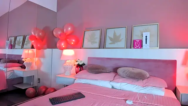 Emma  1 online show from 10/09/25, 04:10