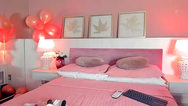 Emma  1 online show from 10/12/25, 04:11