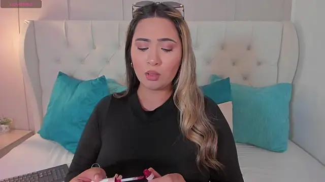 megan jonesss online show from 10/08/25, 09:34