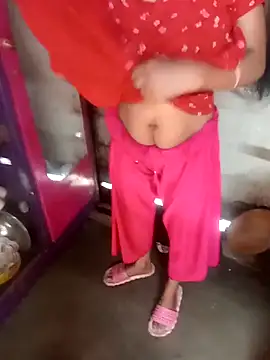 Snapshot of Sexy-nandani-baby chatting on 10/11/25, 04:55 Sexy-nandani-baby online show from 10/11/25, 04:55