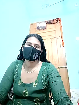 Hot-Nipa online show from 03/10/25, 12:59