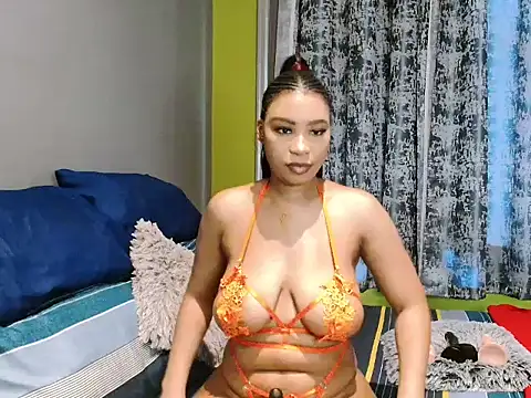 Snapshot of Tallwildnspicey98 chatting on 12/04/25, 05:39 Tallwildnspicey98 online show from 12/04/25, 05:39