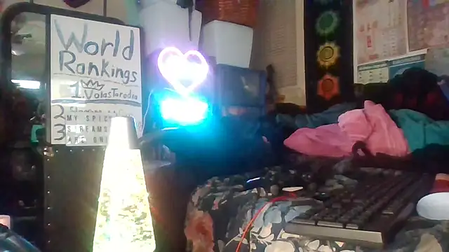 Snapshot of GardeniaFields chatting on 09/20/25, 08:48 GardeniaFields online show from 09/20/25, 08:48