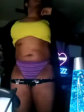 Snapshot of GardeniaFields chatting on 09/27/25, 05:45 GardeniaFields online show from 09/27/25, 05:45