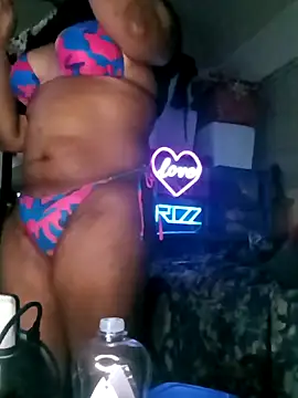 Snapshot of GardeniaFields chatting on 10/10/25, 06:45 GardeniaFields online show from 10/10/25, 06:45