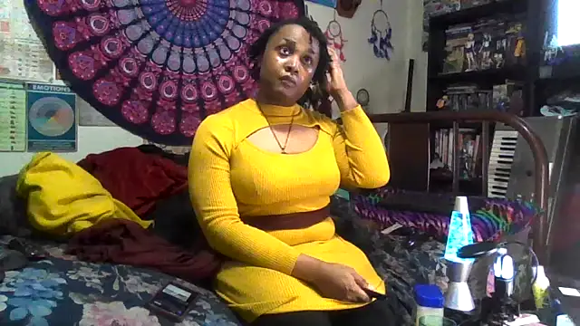 Snapshot of GardeniaFields chatting on 11/21/25, 04:44 GardeniaFields online show from 11/21/25, 04:44