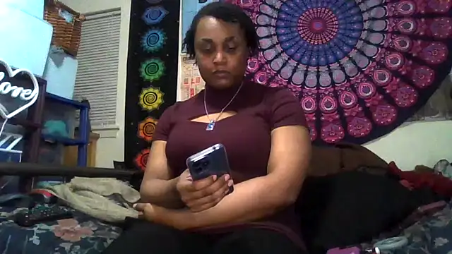 Snapshot of GardeniaFields chatting on 11/27/25, 07:21 GardeniaFields online show from 11/27/25, 07:21